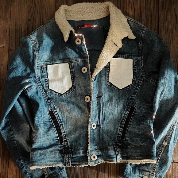 Custom Painted Denim Jacket - Picture 2 of 2